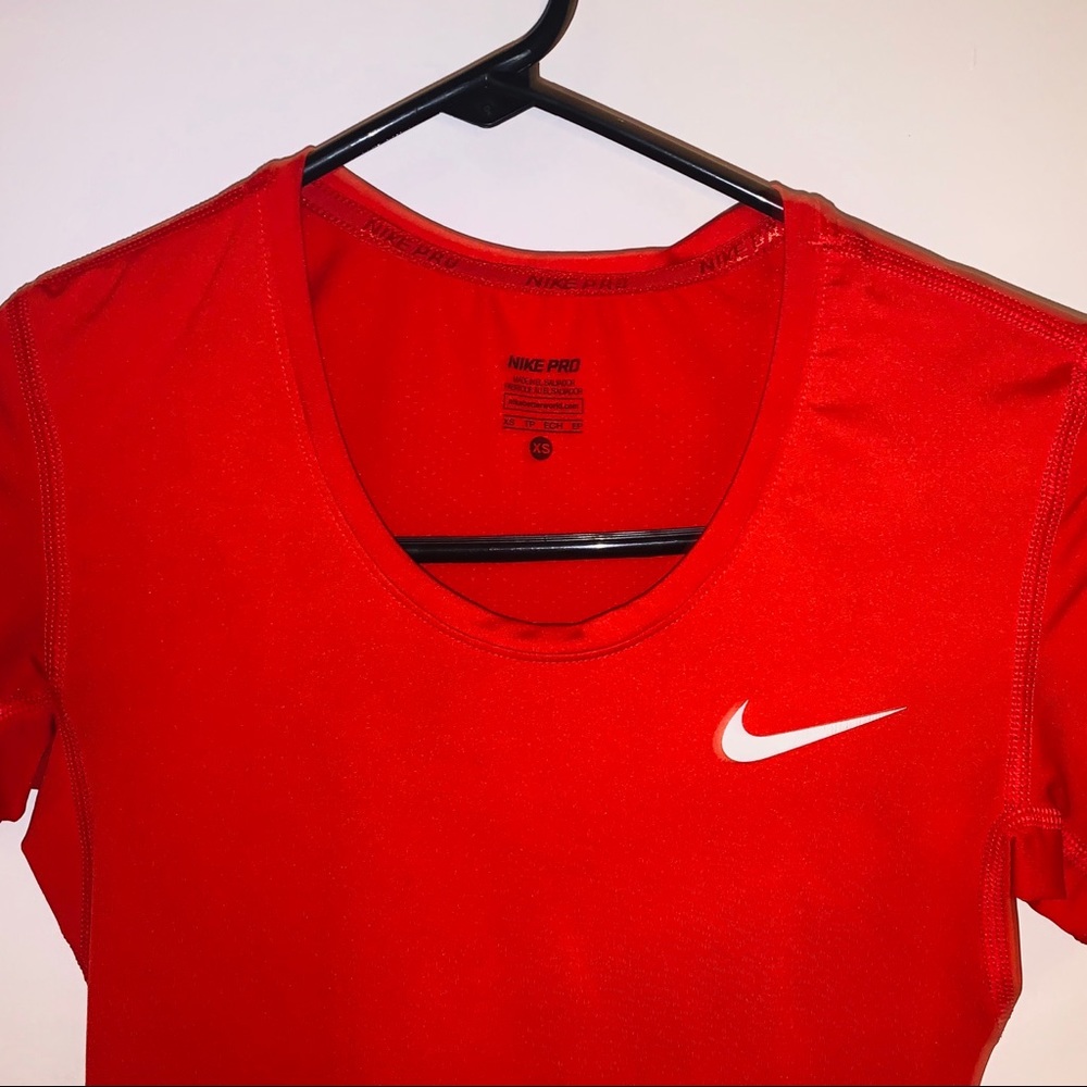 XS NIKE WOMENS DRI FIT